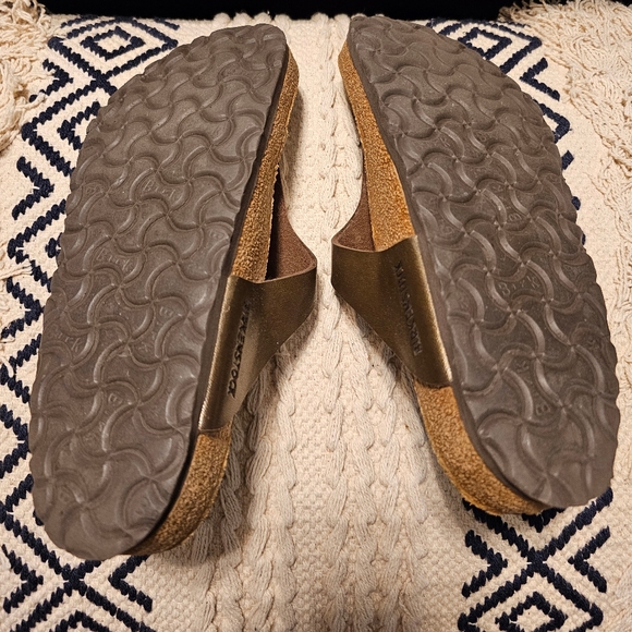 Birkenstock Gizeh Sandal EU 38 / US 7 to 7.5 Oiled Bronze Leather - Picture 2 of 15